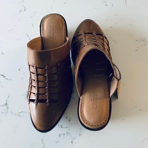 Crevo NWT Luella Leather Block Heel Mule